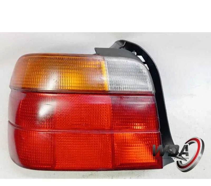 FEU ARRIERE GAUCHE BMW E36 63211387361
