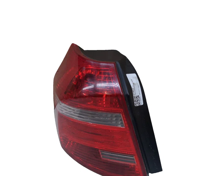 FEU ARRIERE GAUCHE BMW SERIE 1 63217164955