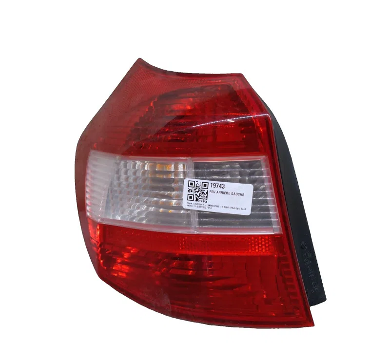 FEU ARRIERE GAUCHE BMW SERIE 1 I 63216924501