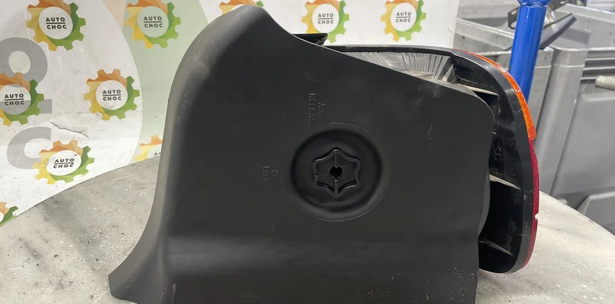 Feu arrière gauche BMW SERIE 3 E36 COMPACT occasion