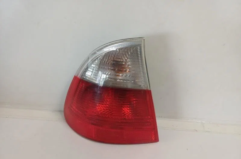 Feu arrière gauche BMW SERIE 3 E46 TOURING PHASE 1 BREAK occasion