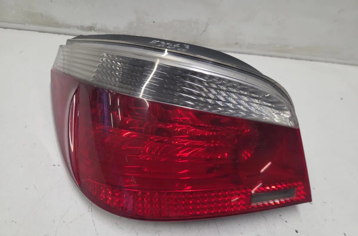 Feu arrière gauche BMW SERIE 5 E61 TOURING PHASE 1 BREAK occasion