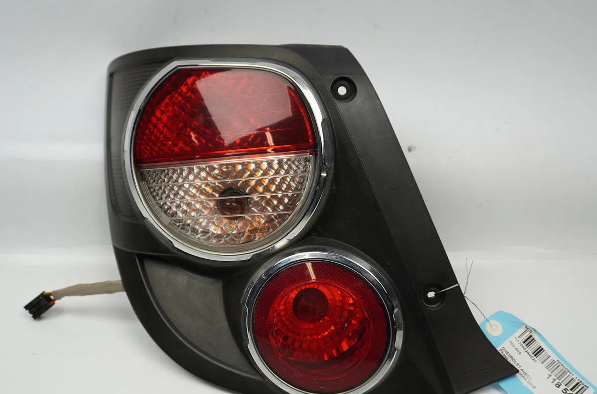Feu arrière gauche Chevrolet AVEO 3-5 portes (T300) 1.3 d (2011-2015) occasion