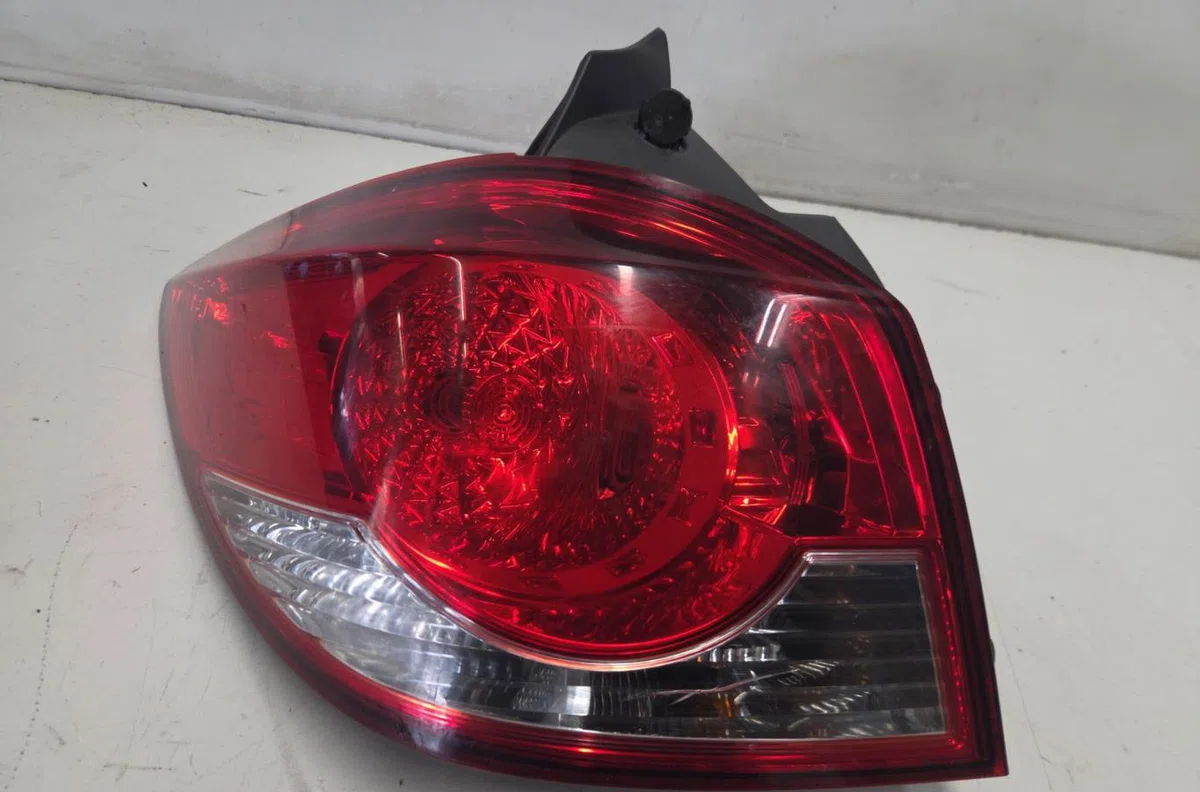 Feu arrière gauche CHEVROLET CRUZE PHASE 2 occasion