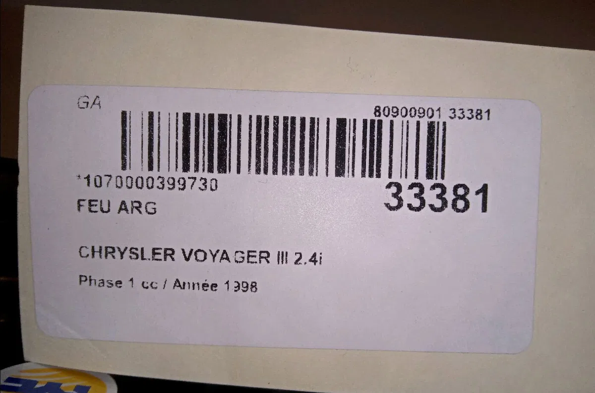 Feu arrière gauche CHRYSLER VOYAGER III 1998 occasion