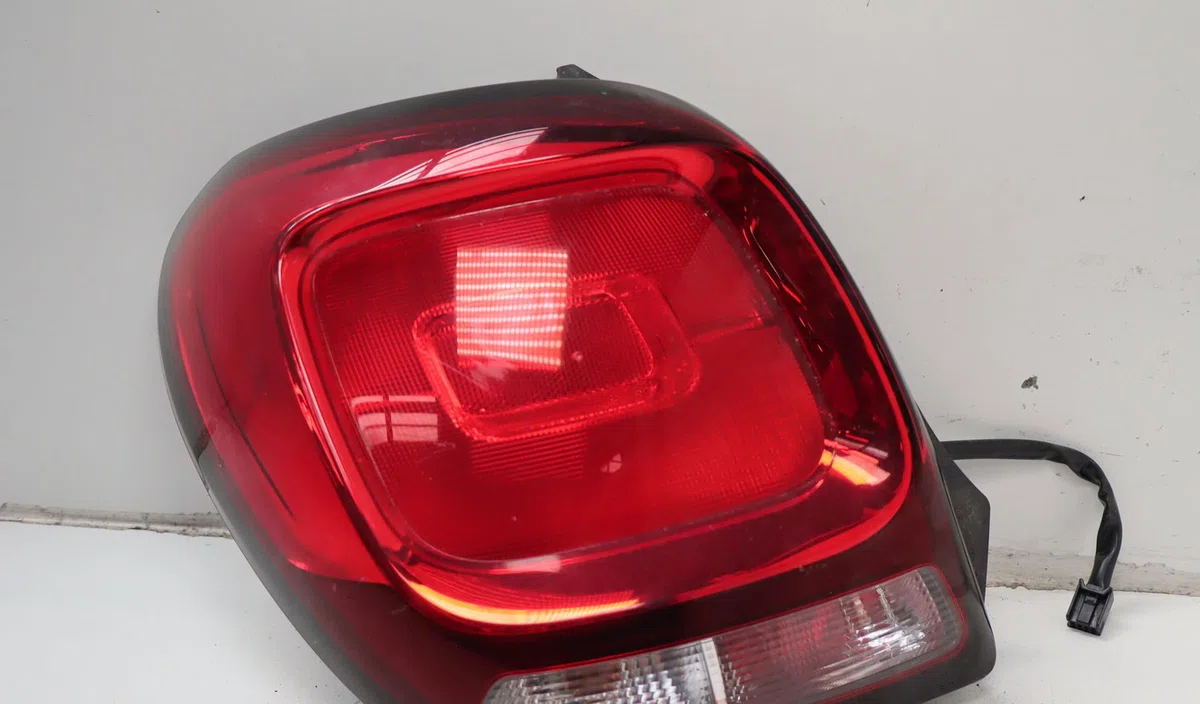 Feu arrière gauche Citroen C1 II (PA_, PS_) 1.2 vti 82 (2014) occasion