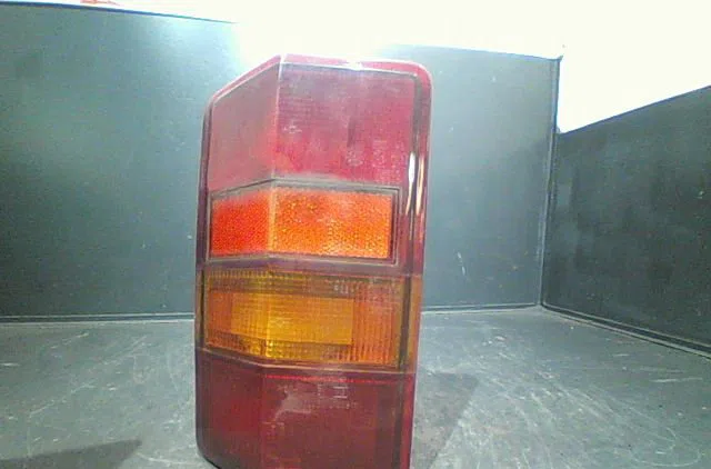 Feu arrière gauche Citroën C25 Camionnette (280_, 290_) 2.5 d (1981-1994) occasion