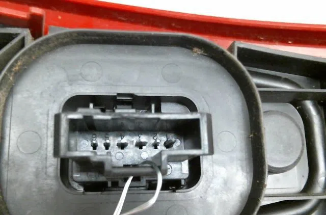 Feu arrière gauche Citroën C3 I (FC_, FN_) 1.4 hdi (2003-2011) 5 portes occasion