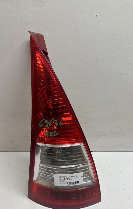 Feu arrière gauche Citroen C3 I (FC_, FN_) 1.4 i (2002-2010) 5 portes occasion