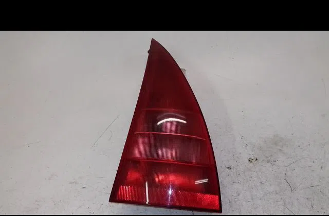 Feu arrière gauche Citroën C3 I (FC_, FN_) 1.4 i (2002-2010) 5 portes occasion