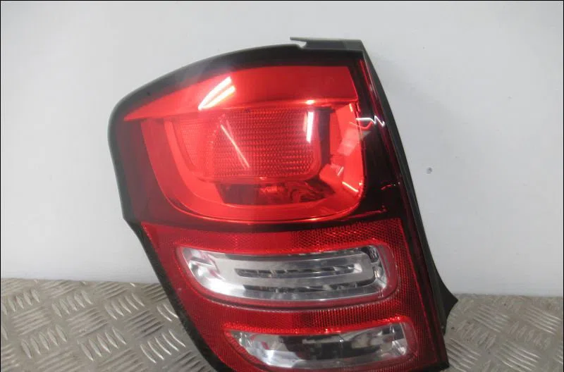 Feu arrière gauche Citroen C3 II (SC_) 1.6 hdi (2009-2016) 5 portes occasion
