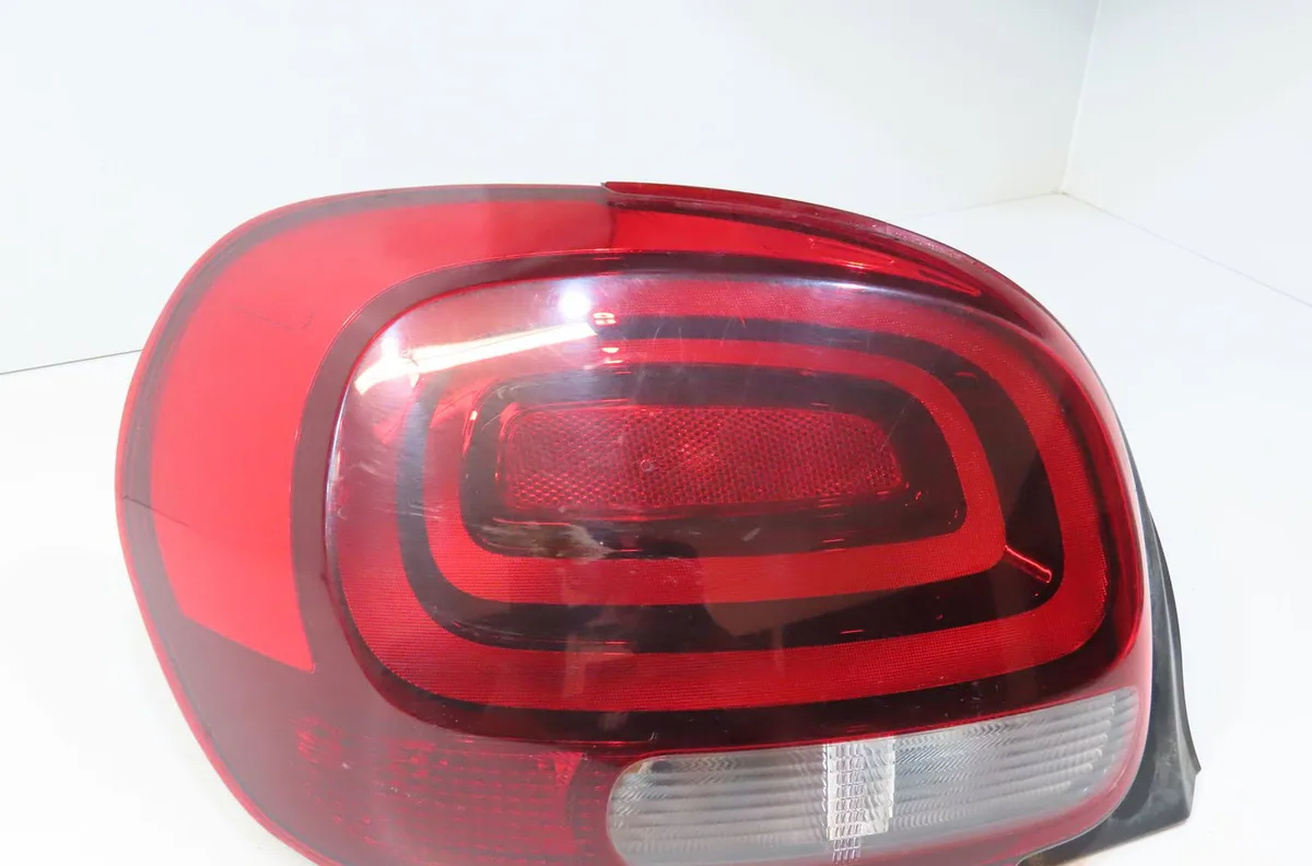 Feu arrière gauche Citroen C3 III (SX) 1.2 vti 82 (2016) occasion