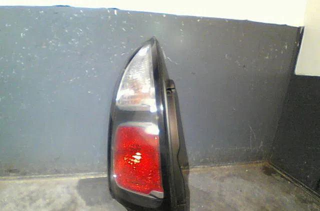 Feu arrière gauche Citroën C3 PICASSO (SH_) 1.6 hdi 90 (2010) 5 portes occasion