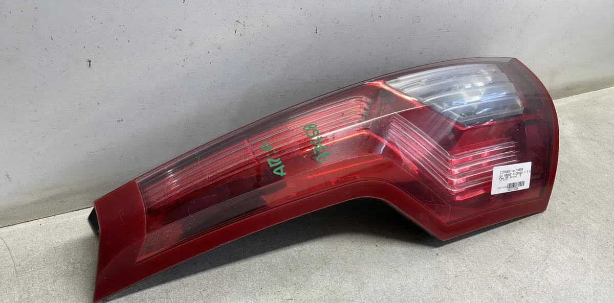 Feu arrière gauche Citroen C4 GRAND PICASSO I (UA_) 1.6 hdi 110 (2010-2013) occasion