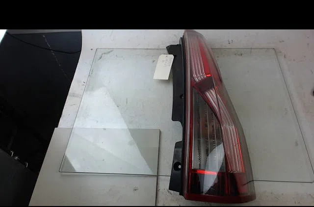 Feu arrière gauche Citroën C4 GRAND PICASSO I (UA_) 1.8 i 16v (2006-2010) 5 portes occasion