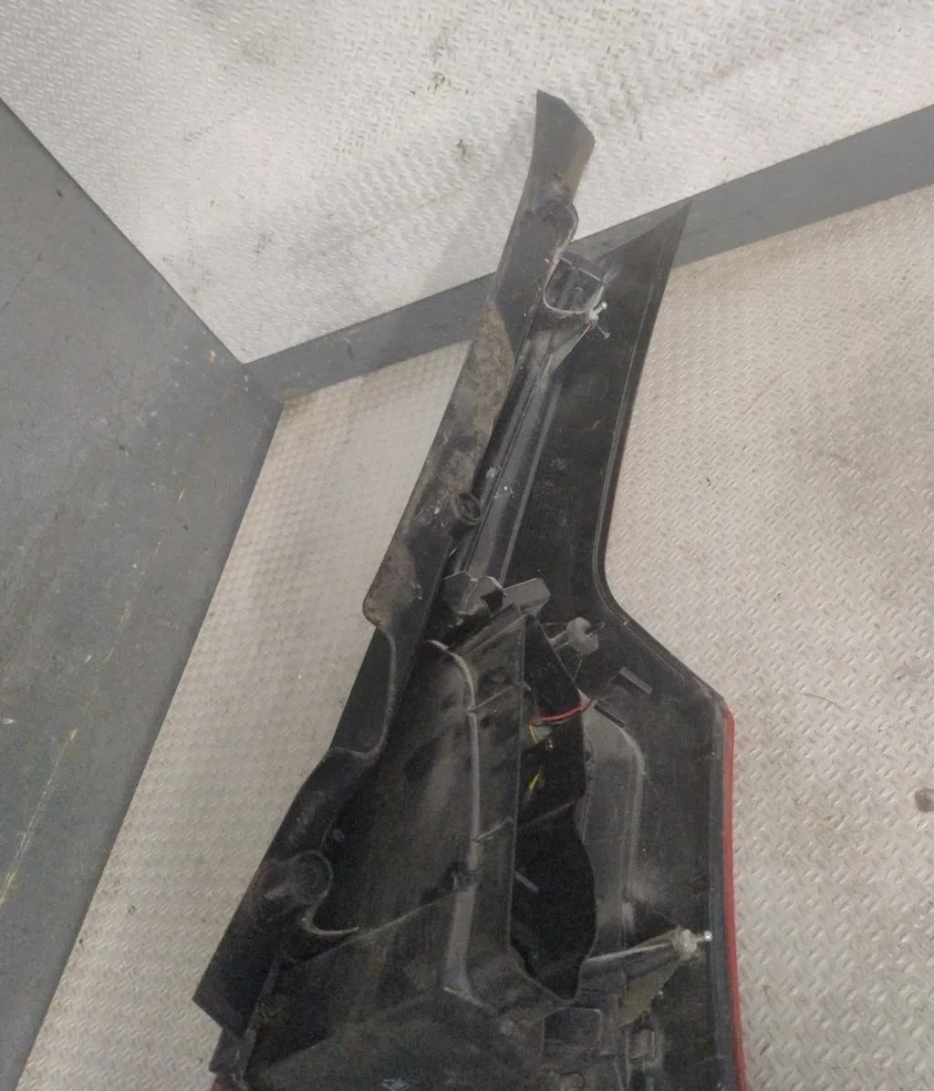Feu arrière gauche Citroen C4 GRAND PICASSO I (UA_) 2.0 hdi 150 (2009-2013) occasion