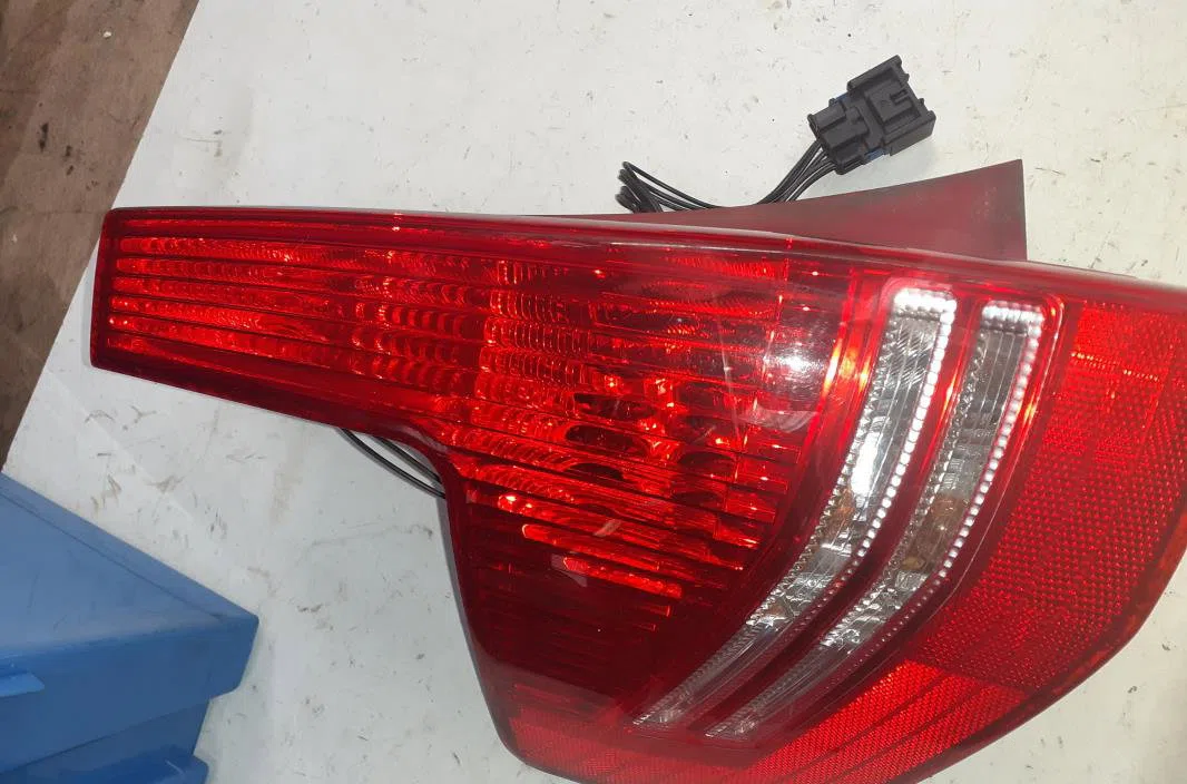 Feu arrière gauche Citroen C4 I (LC_) 1.6 hdi (2004-2011) 5 portes occasion