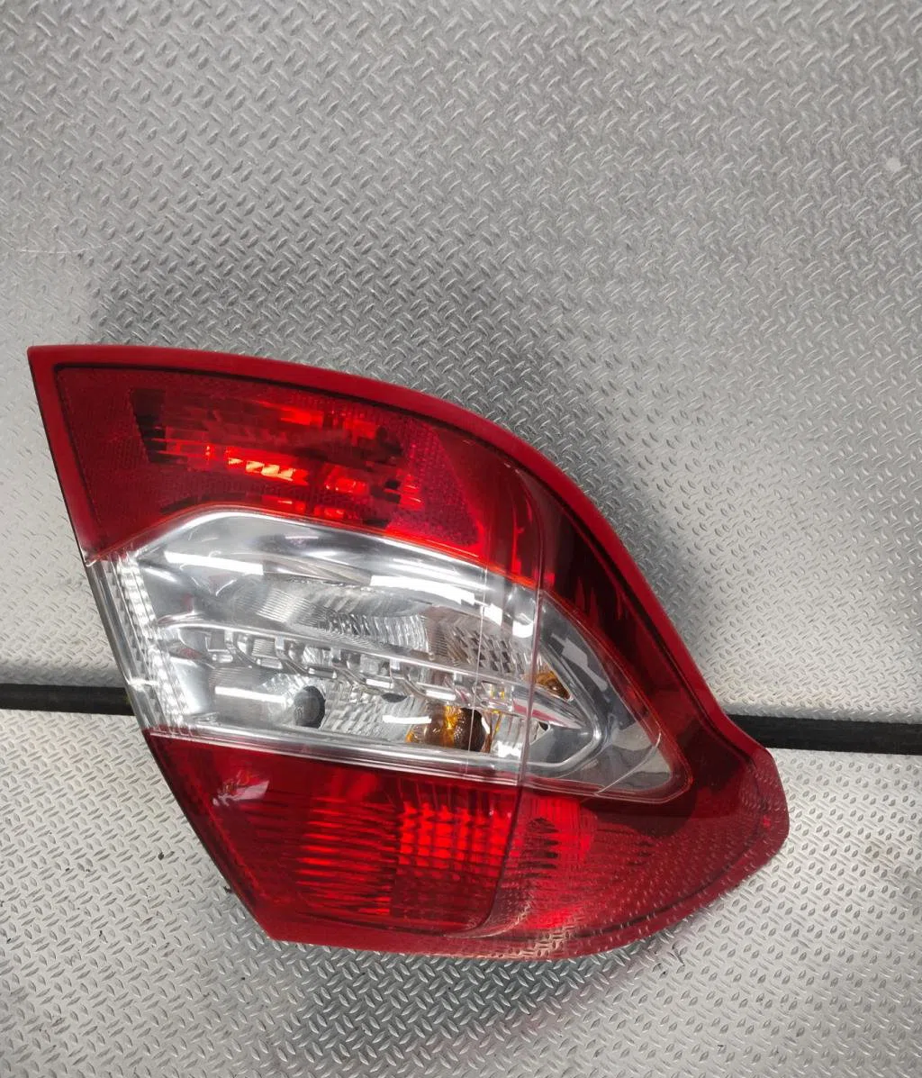 Feu arrière gauche Citroen C4 II (NC_) 1.4 vti 95 (2009) occasion