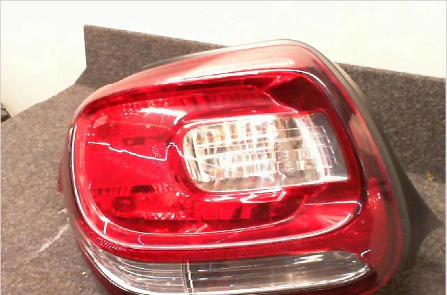 Feu arrière gauche Citroën C4 II (NC_) 1.6 thp 155 (2009-2016) occasion