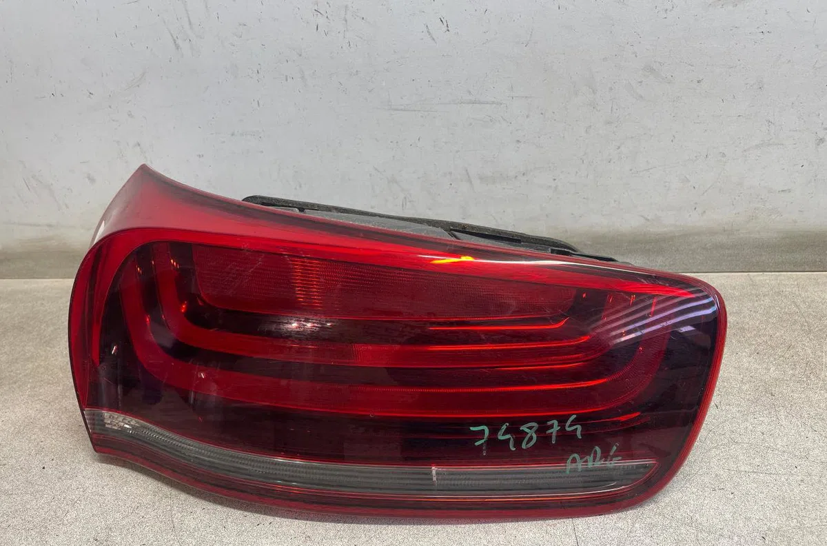 Feu arrière gauche Citroen C4 PICASSO II 1.6 bluehdi 120 (2014) occasion