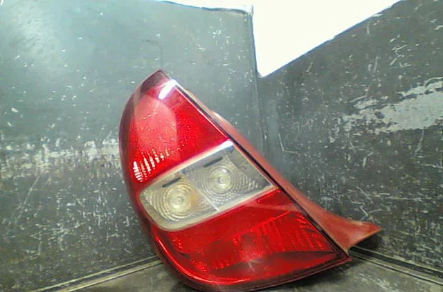 Feu arrière gauche Citroën C5 I (DC_) 2.0 16v hpi (dcrlzb) (2001-2004) occasion