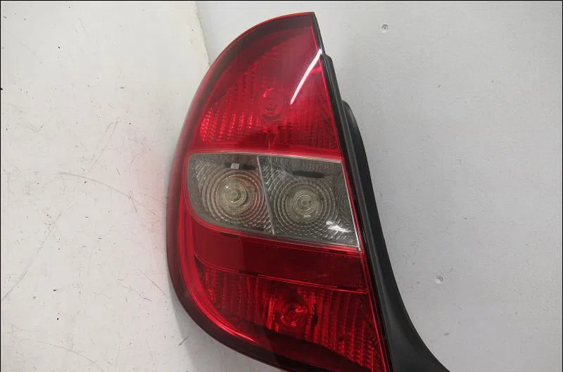 Feu arrière gauche Citroen C5 I (DC_) 2.2 hdi (dc4hxb, dc4hxe) (2001-2004) occasion