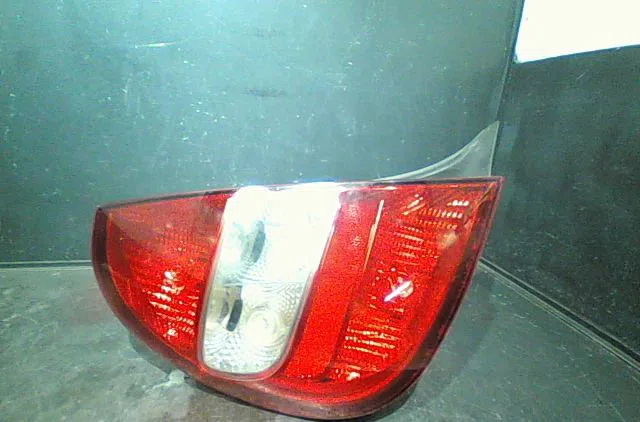 Feu arrière gauche Citroën C5 I (DC_) 2.2 hdi (dc4hxb, dc4hxe) (2001-2004) occasion