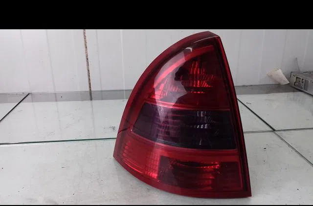 Feu arrière gauche Citroën C5 II (RC_) 1.6 hdi (rc8hzb) (2004-2008) occasion
