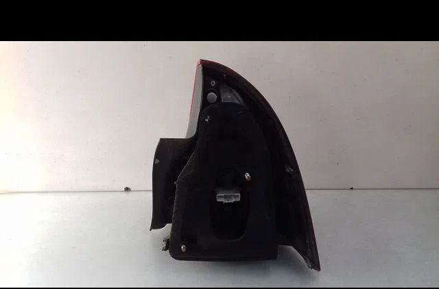 Feu arrière gauche Citroen C5 II (RC_) 3.0 v6 (rcxfuf) (2004-2008) occasion