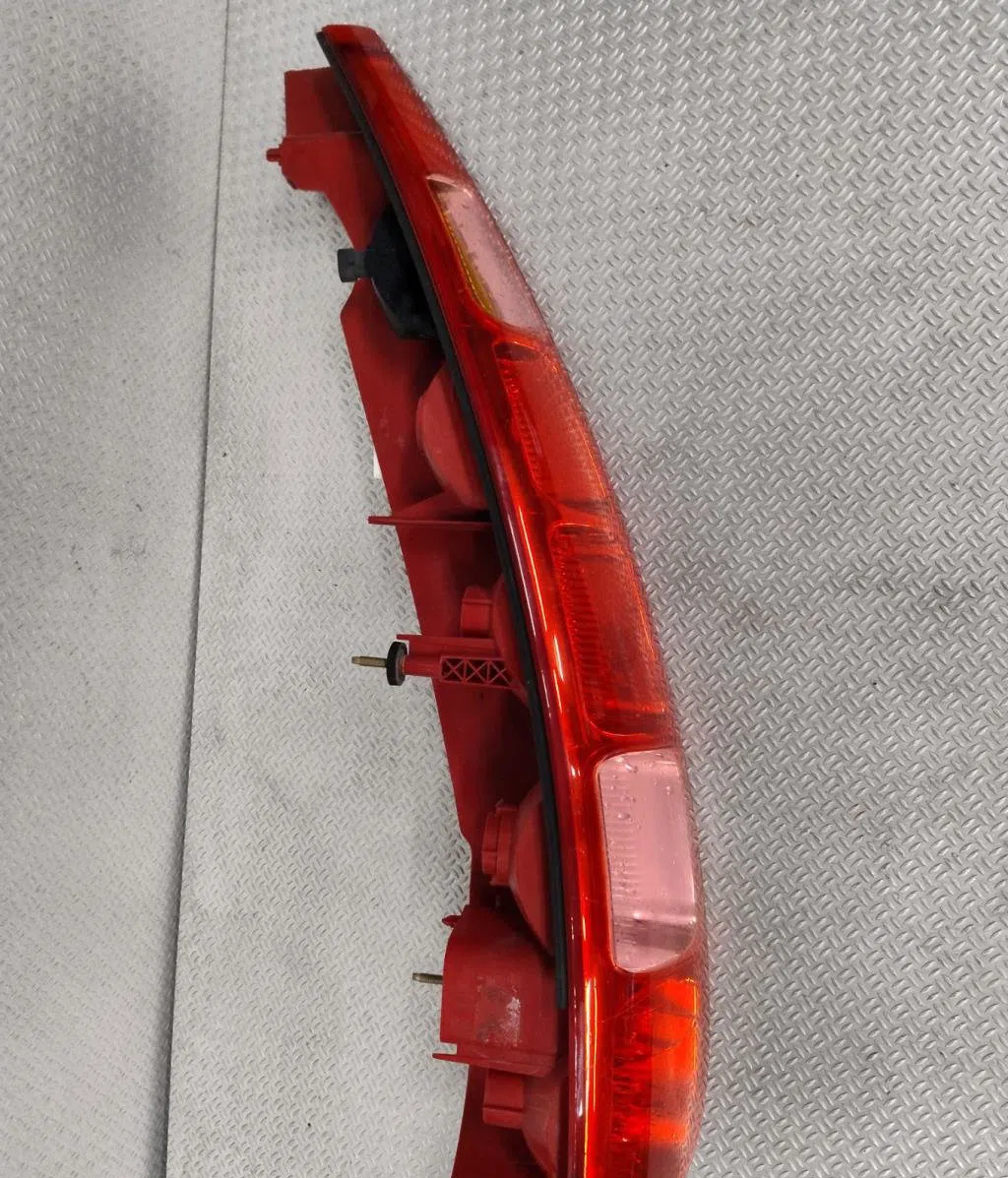 Feu arrière gauche CITROEN C8  C8 occasion