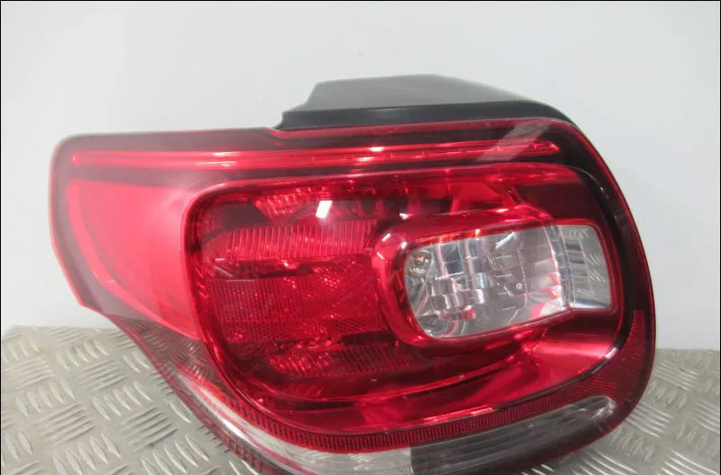 Feu arrière gauche Citroen DS3 (SA_) 1.6 hdi 90 (2009-2015) 3 portes occasion