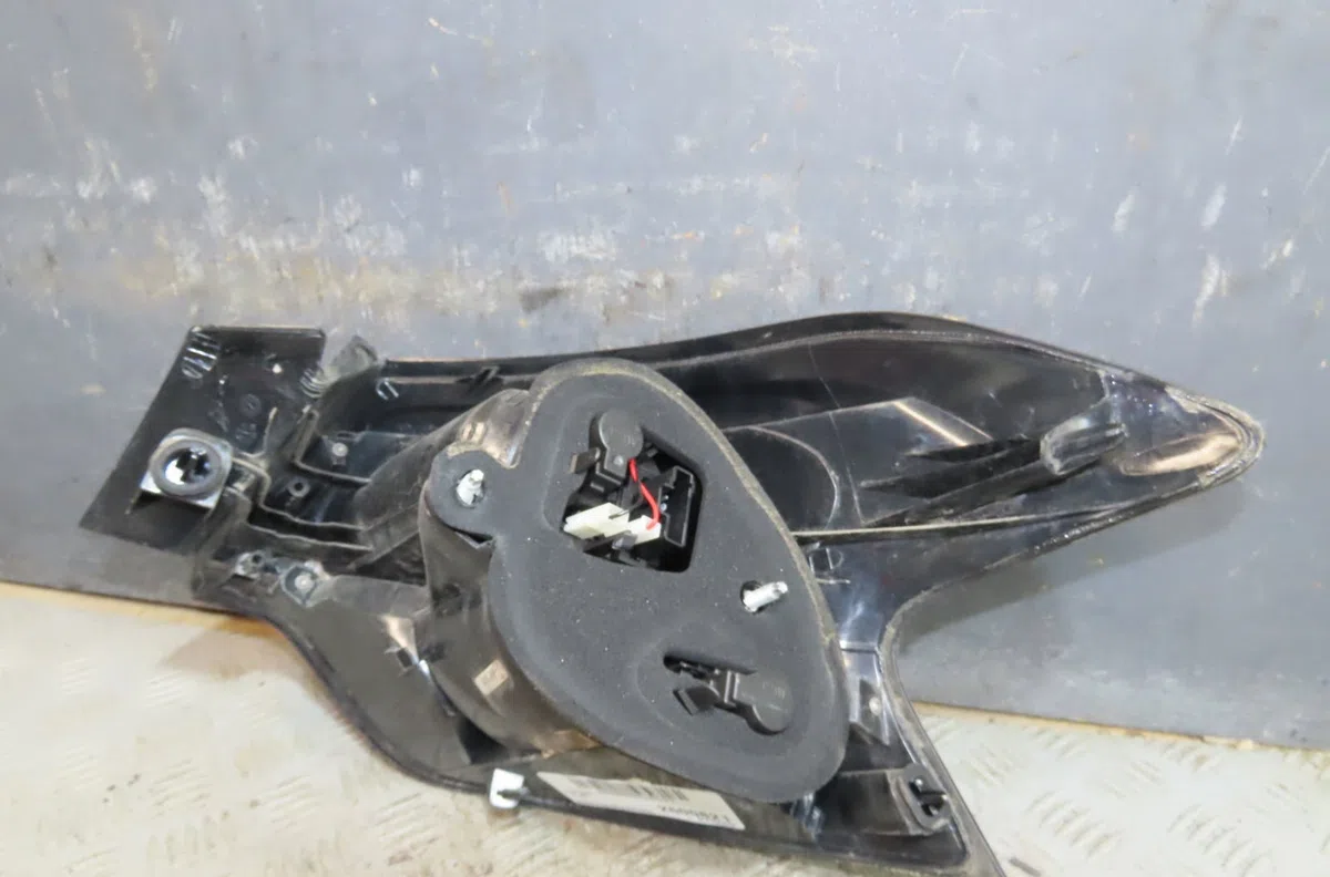 Feu arrière gauche Citroen DS4 (NX_) 1.2 thp 130 (2014-2015) occasion