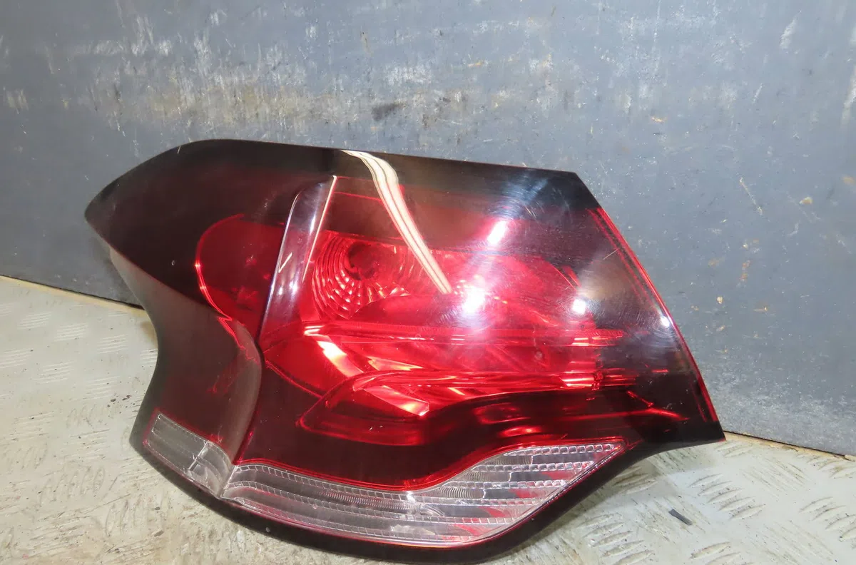 Feu arrière gauche Citroen DS4 (NX_) 1.2 thp 130 (2014-2015) occasion