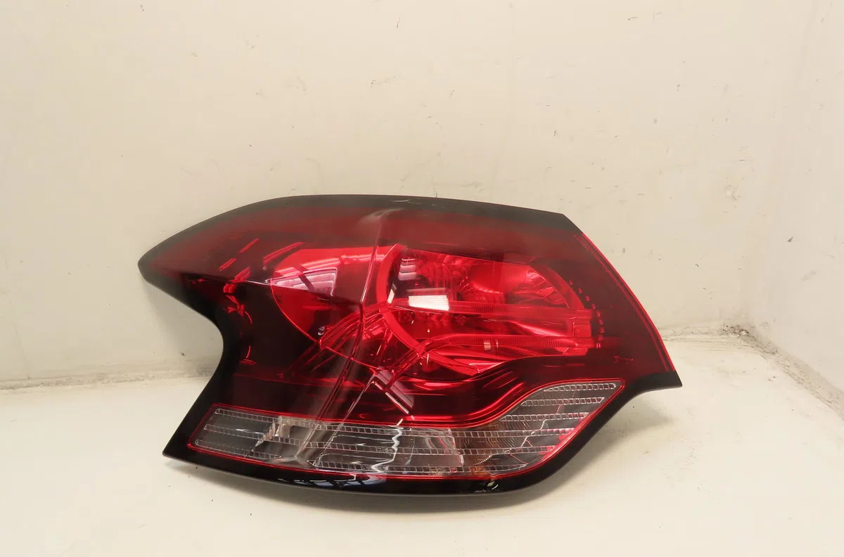 Feu arrière gauche Citroën DS4 (NX_) 1.6 bluehdi 120 (2014-2015) occasion