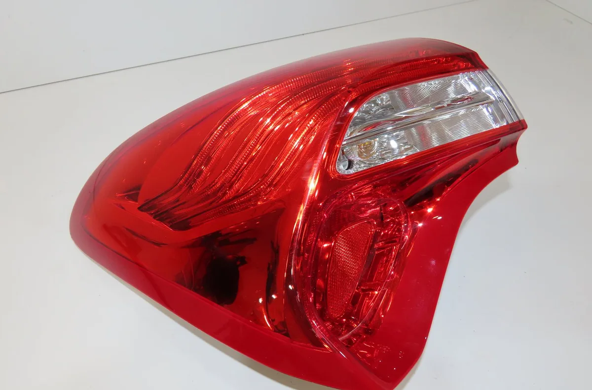 Feu arrière gauche Citroen DS5 2.0 hdi 165 (2011-2015) 5 portes occasion