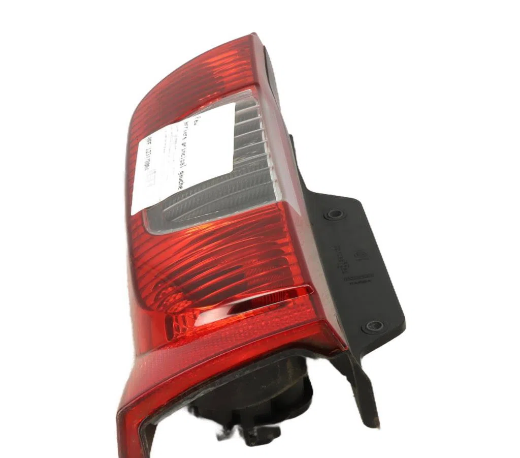 Feu arrière gauche Citroen NEMO Monospace 1.3 hdi 80 (2015) occasion