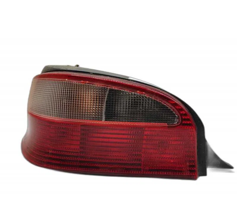 FEU ARRIERE GAUCHE CITROEN SAXO 00006350L8
