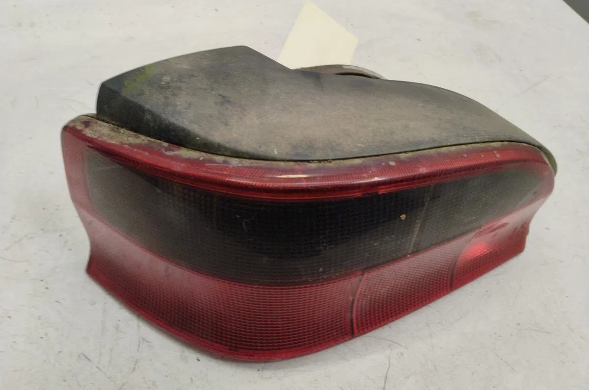 Feu arrière gauche Citroen SAXO (S0, S1) 1.0 x (1996-1998) occasion