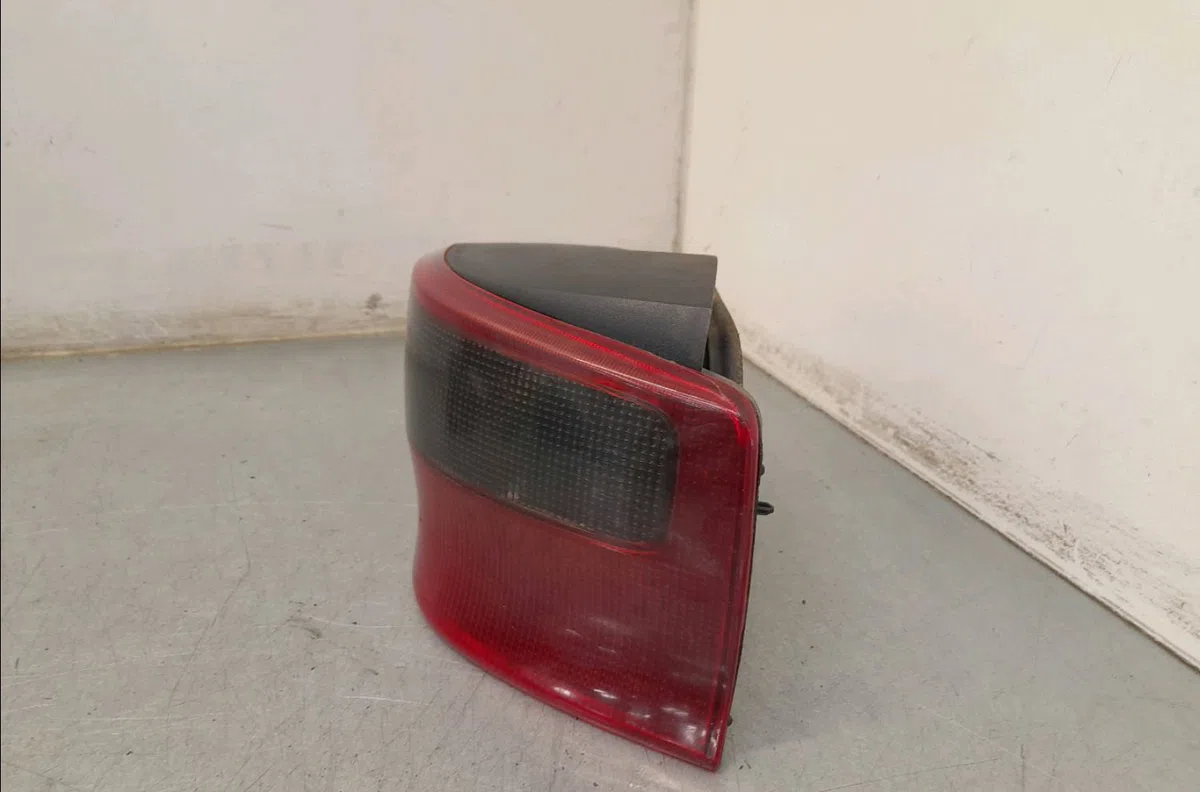 Feu arrière gauche Citroen SAXO (S0, S1) 1.1 x, sx (1996-2003) 5 portes occasion