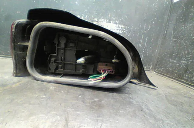 Feu arrière gauche Citroën SAXO (S0, S1) 1.1 x, sx (1996-2003) 5 portes occasion