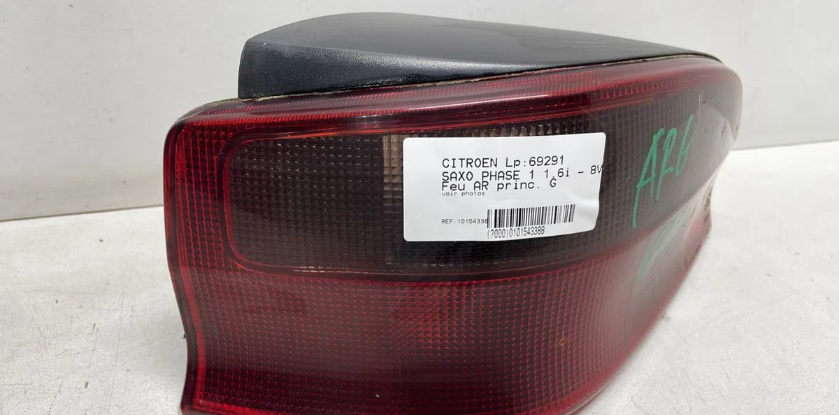 Feu arrière gauche Citroen SAXO (S0, S1) 1.6 vtl, vtr (1996-2003) occasion