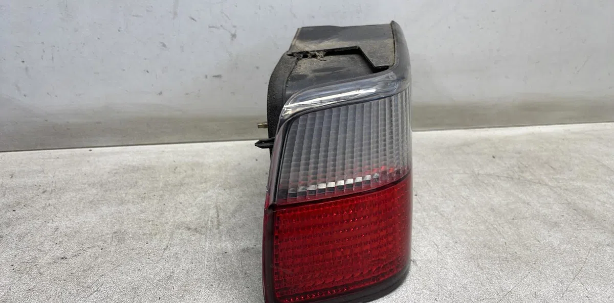 Feu arrière gauche Citroen XANTIA (X1_, X2_) 1.8 i 16v (1995-2001) occasion
