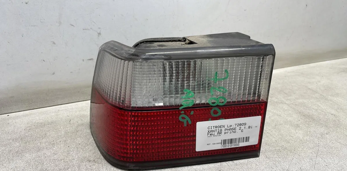 Feu arrière gauche Citroen XANTIA (X1_, X2_) 1.8 i 16v (1995-2001) occasion