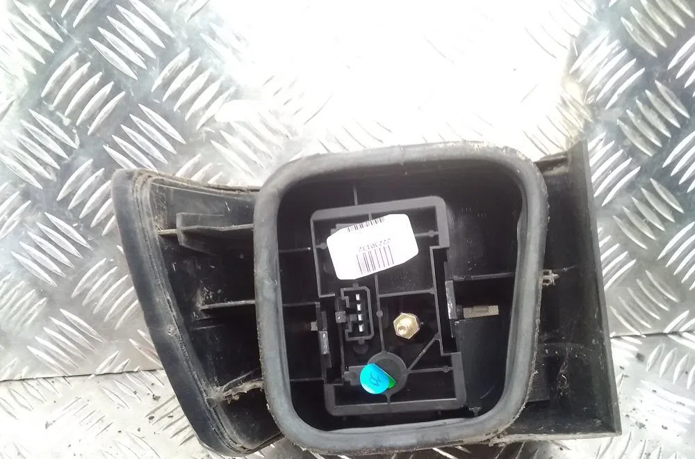 Feu arrière gauche Citroen XANTIA (X1_, X2_) 1.8 i 16v (1995-2001) occasion