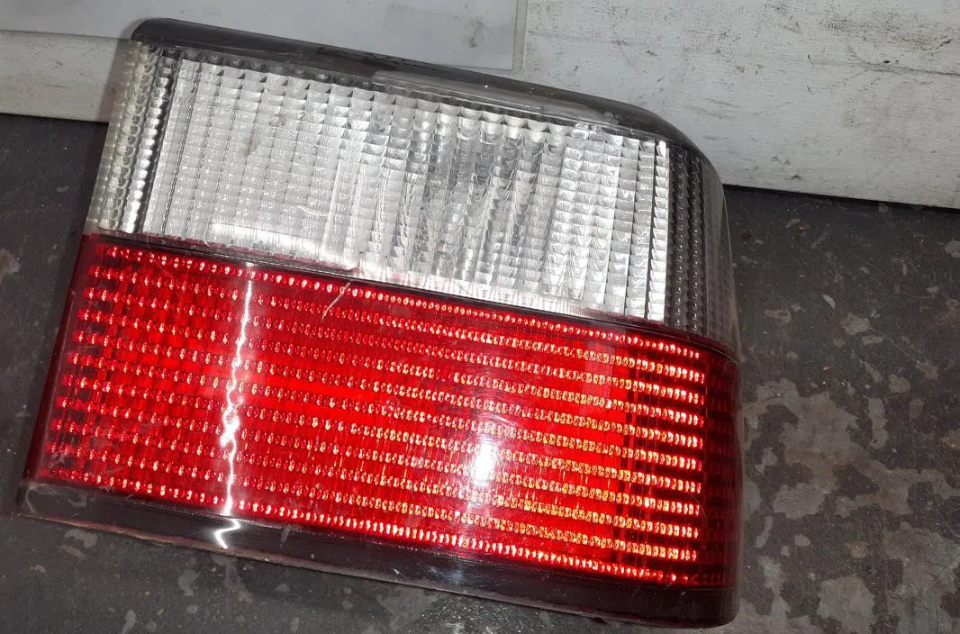 Feu arrière gauche Citroen XANTIA (X1_, X2_) 2.0 hdi 109 (1999-2003) occasion