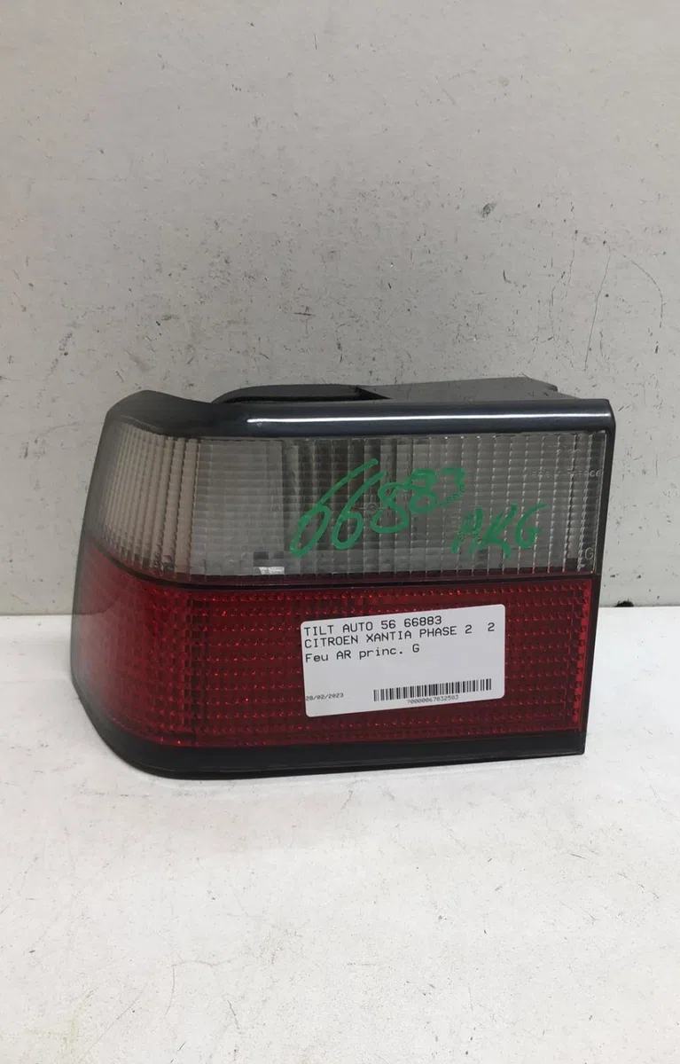 Feu arrière gauche Citroen XANTIA (X1_, X2_) 2.0 hdi 90 (1999-2003) occasion