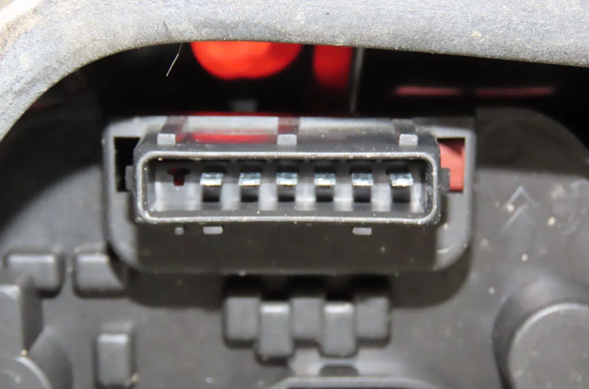 Feu arrière gauche Citroen XSARA Coupé (N0) 1.6 16v (2000-2005) occasion