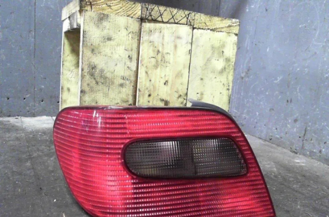 Feu arrière gauche Citroen XSARA (N1) 1.4 i (1997-2005) occasion