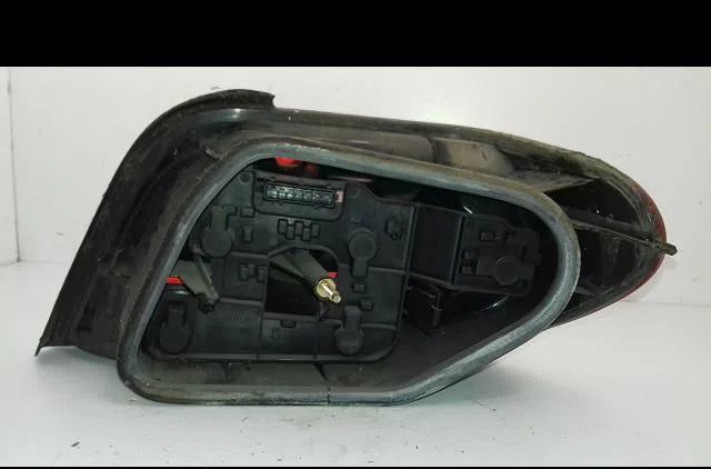 Feu arrière gauche Citroën XSARA (N1) 1.6 i (1997-2000) occasion
