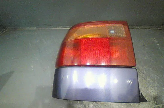 Feu arrière gauche CITROEN ZX 1995 occasion